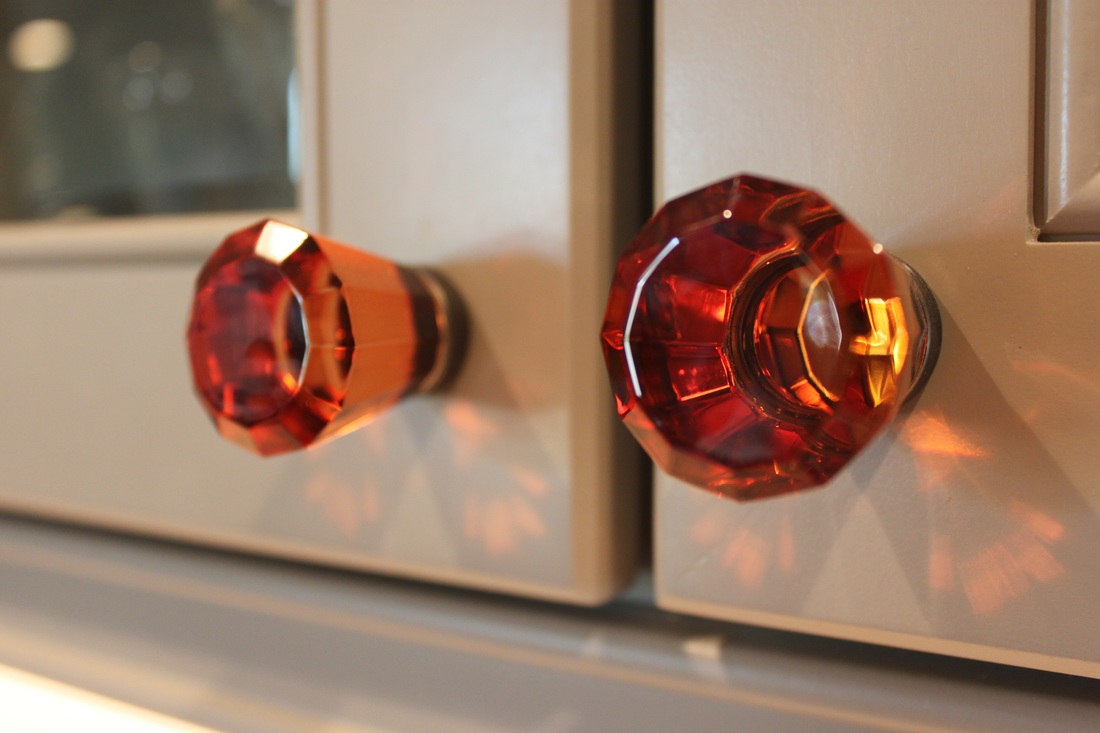 crystal knob, orange knob, grey cabinet, transitional kitchen, interior design, Chicago